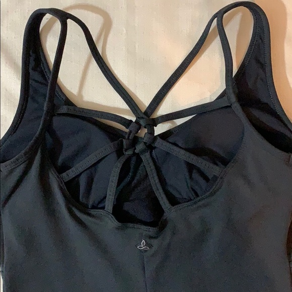 Prana Yoga Tank with built in bra - Picture 8 of 11